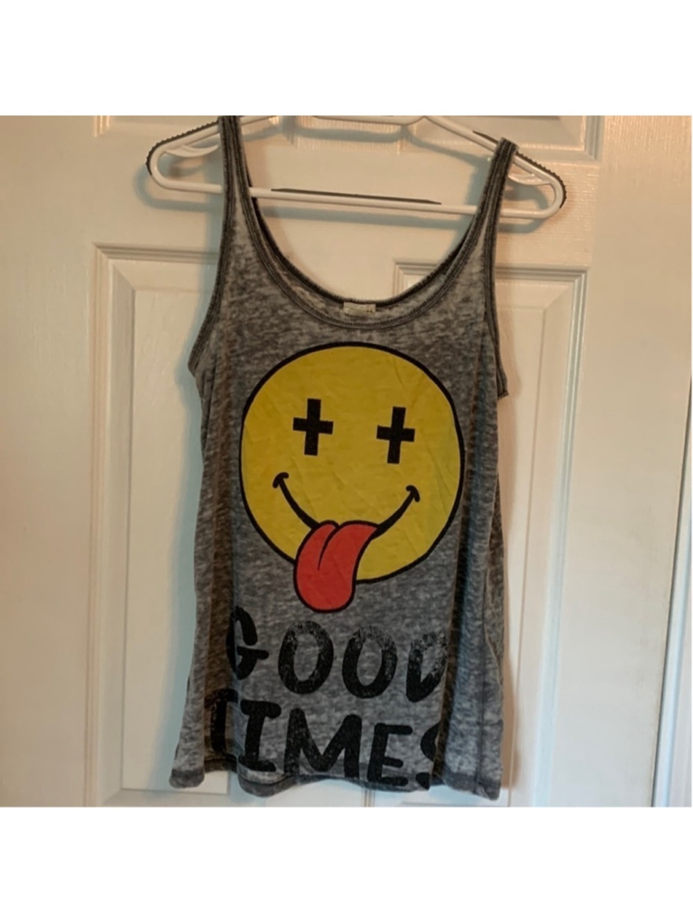 🔒 10 items for $20 - Grey happy face tank top small “good times”